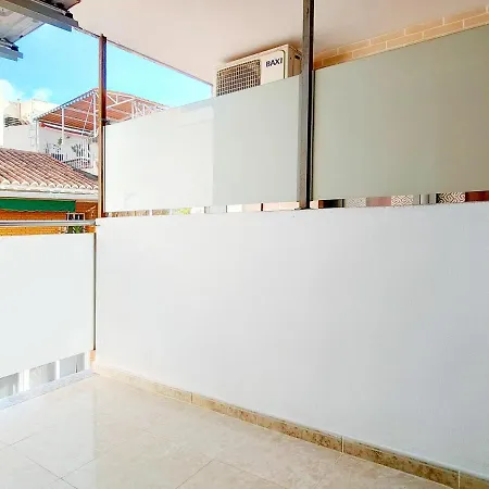 Global Properties, Practico Apartamento En Puerto de Sagunto